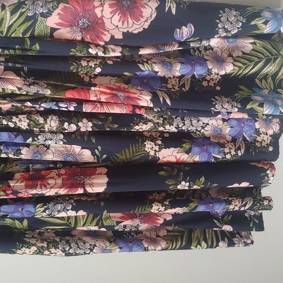 Band of Gypsies | Navy Floral Mini Dress - Picture 9 of 14